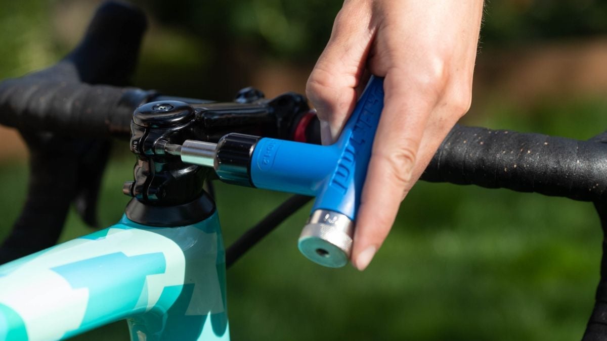 Cleaning a Bicycle Cockpit