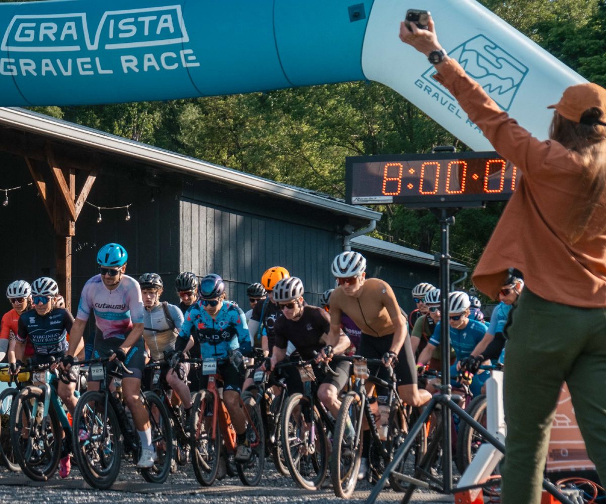 Start line of Gravista Gravel Race